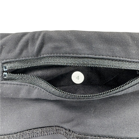 LULULEMON Black Legging Below the Knee Side Rouching detail Size 4 - Picture 10 of 10